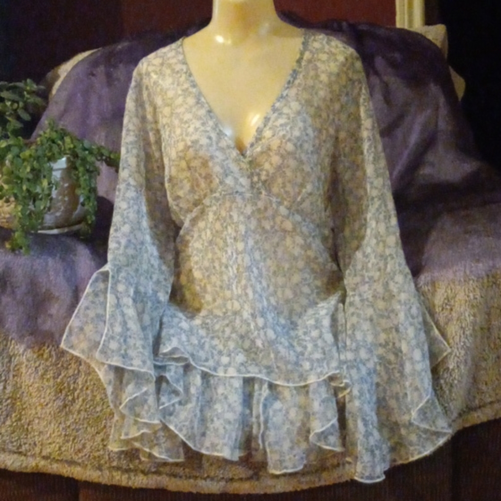 Bought from a boutique in town, never worn.